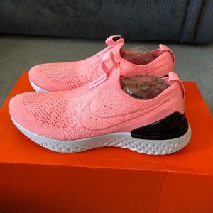 Size 8 - Nike Epic Phantom React Flyknit